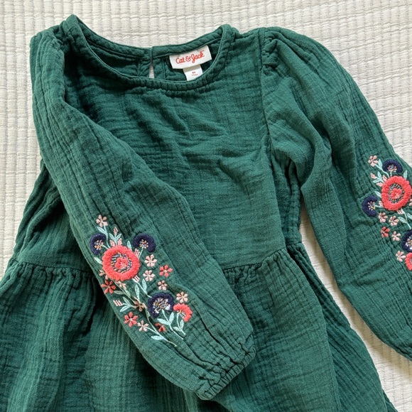 Cat & Jack Girls Dress In Forest Green with Floral Embroidered Designed Sleeves - Picture 2 of 8